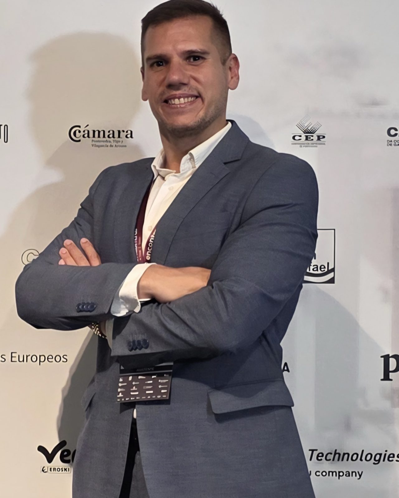 Gerardo García Yebra, consultor de IA para despachos, asesorías y clínicas, en una jornada empresarial en Galicia